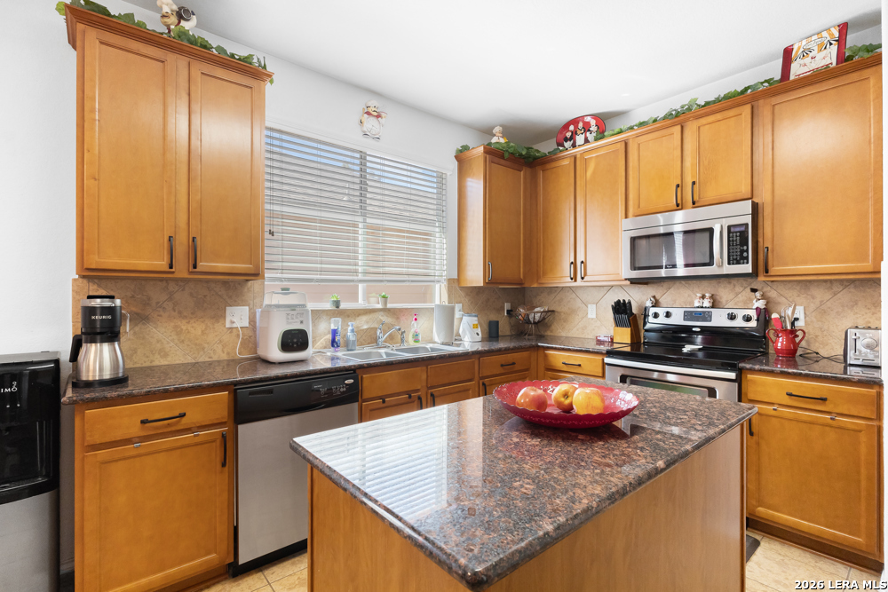 7546 Paraiso Point Boerne, TX 78015 - Photo 8 of 36