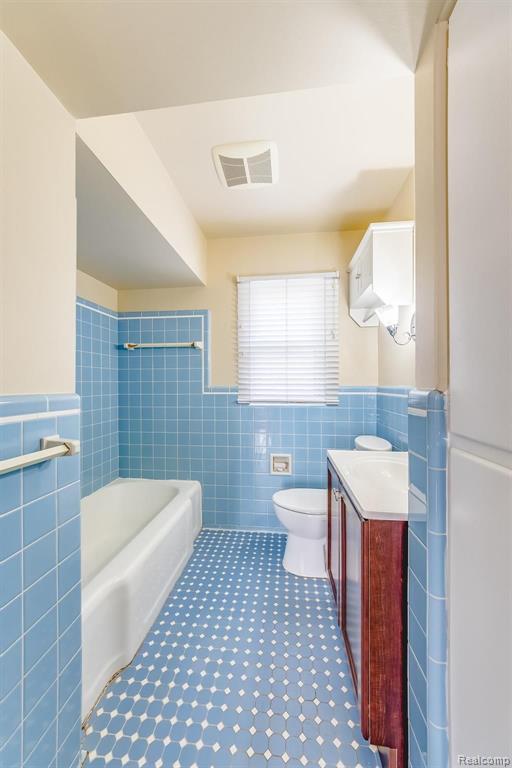 46870 7 Mile - Road Northville, MI 48167 - Photo 16 of 17