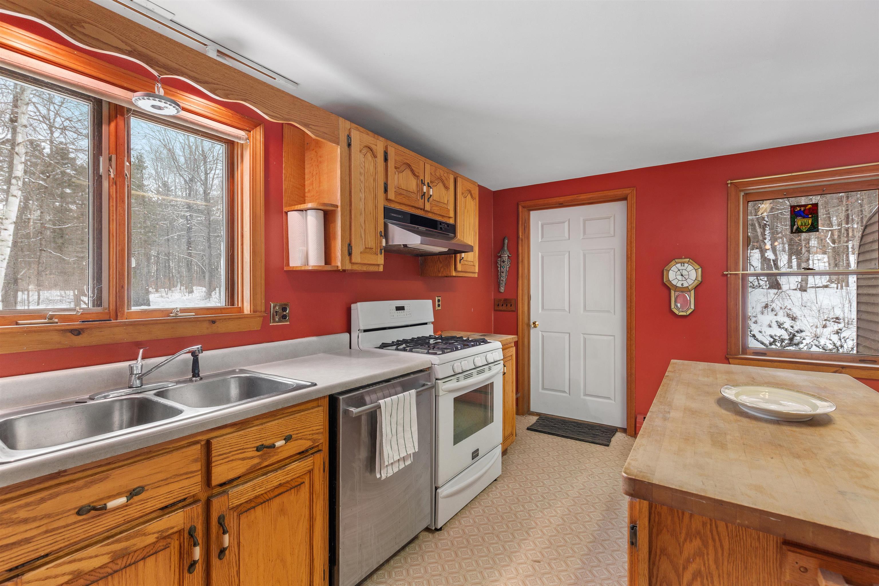 151 Morningside Drive Weathersfield, VT 05156 - Photo 5 of 40