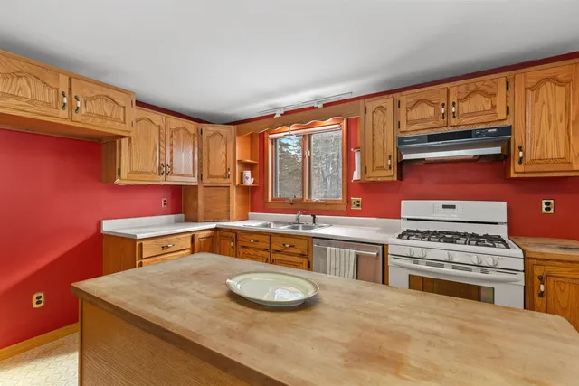 $469,000 | 151 Morningside Drive, Weathersfield, VT 05156