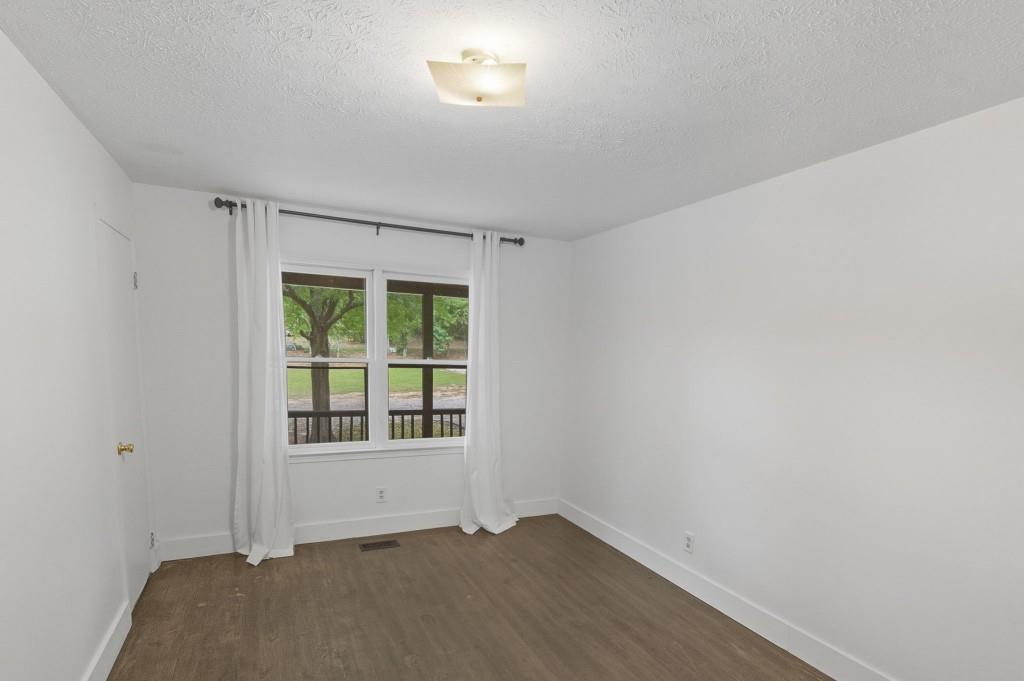 746 North Walton Store Road Douglasville, GA 30134 - Photo 11 of 26