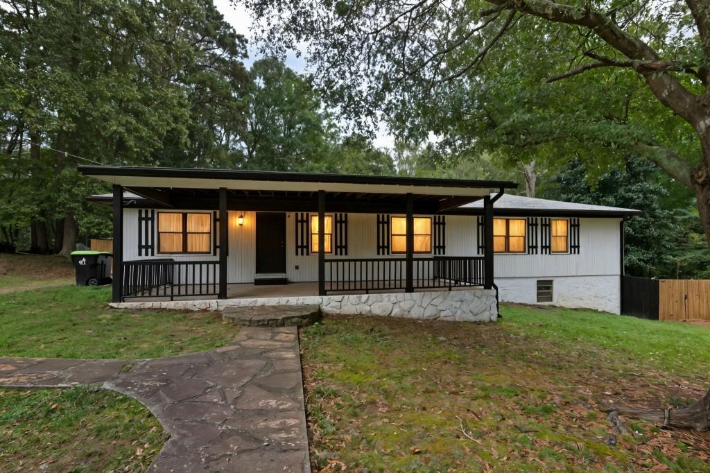 746 North Walton Store Road Douglasville, GA 30134 - Photo 2 of 26