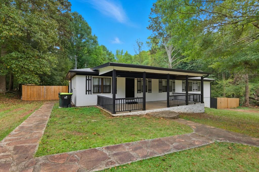 746 North Walton Store Road Douglasville, GA 30134 - Photo 3 of 26