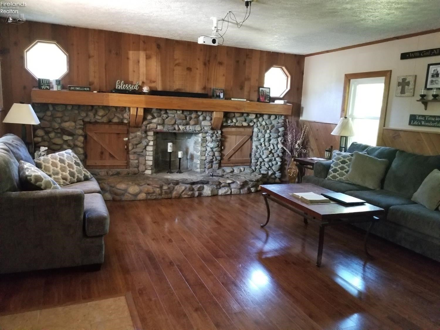 4706 Harris Road Sandusky, OH 44870 - Photo 5 of 24 Gallery Image 5