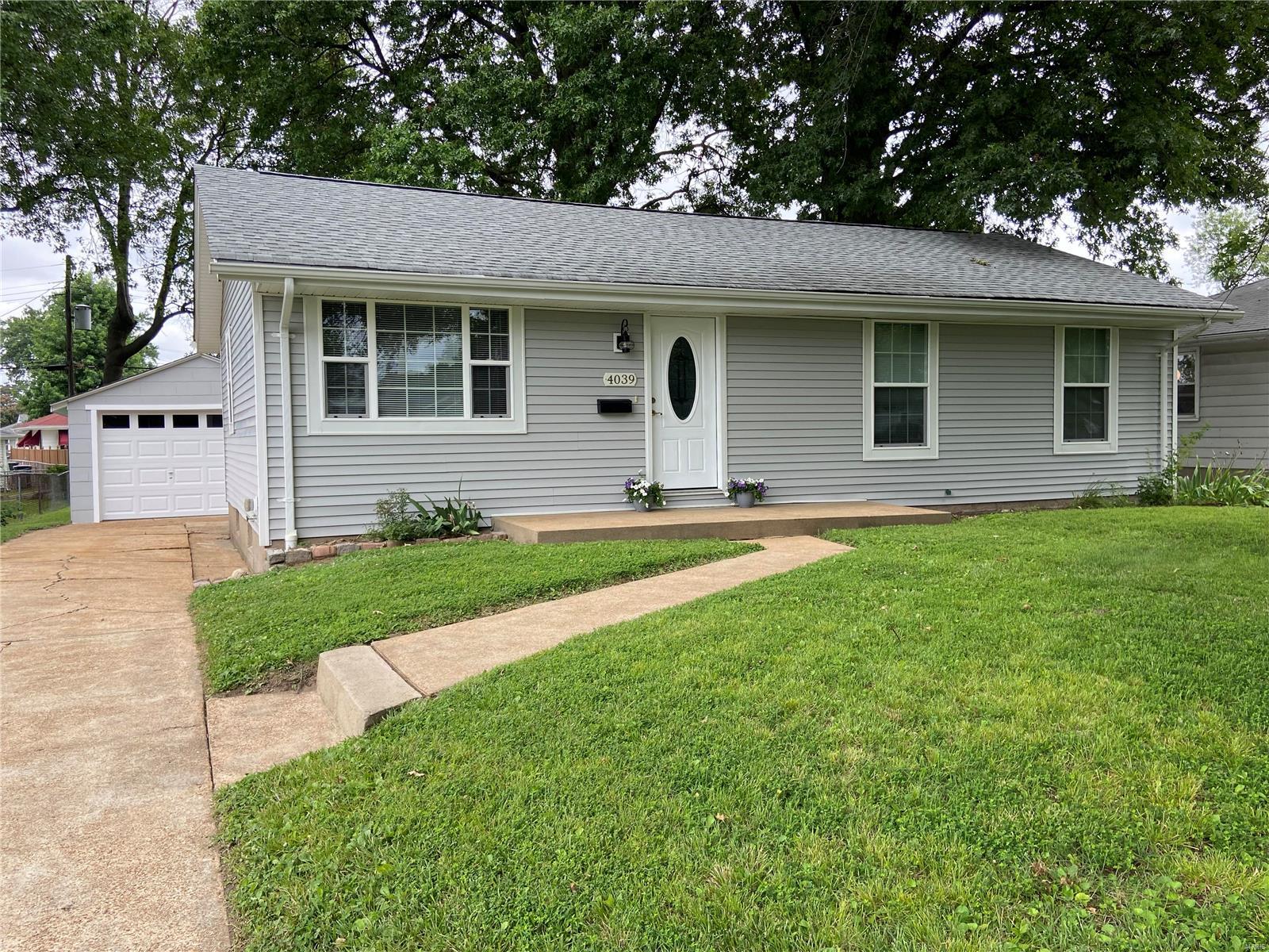 4039 Weber Road St. Louis, MO 63123 - Photo 1 of 15