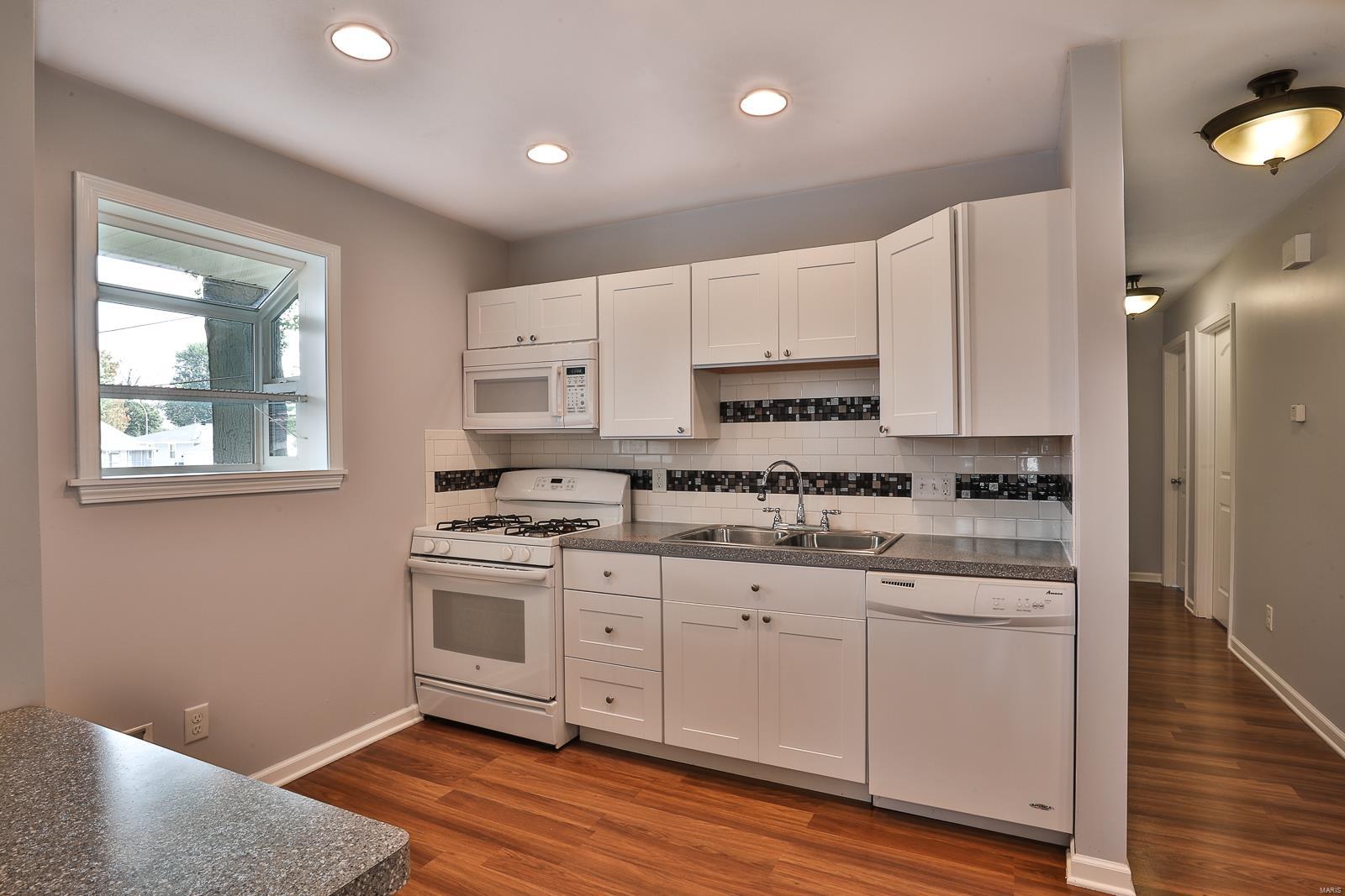 4039 Weber Road St. Louis, MO 63123 - Photo 5 of 15
