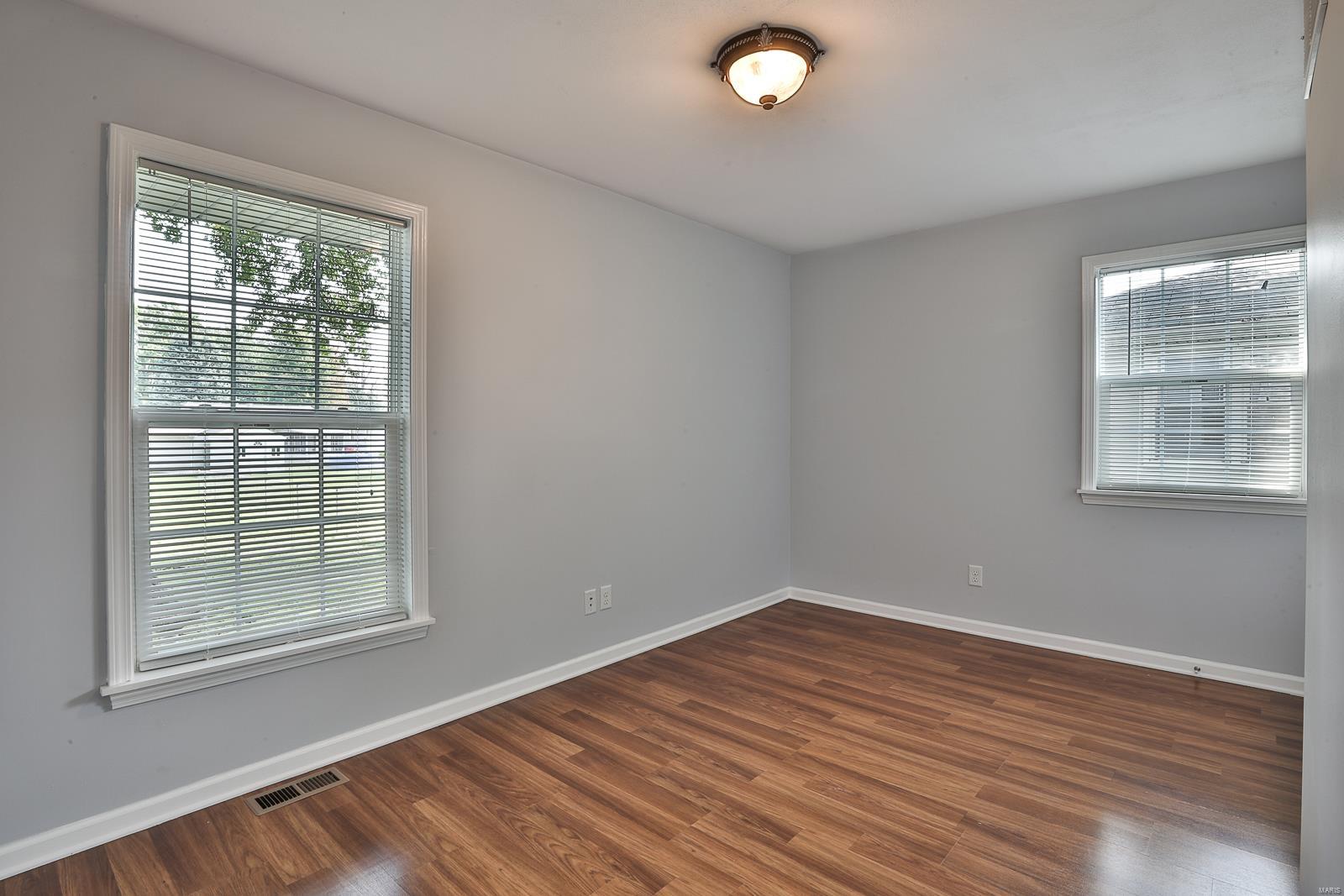 4039 Weber Road St. Louis, MO 63123 - Photo 7 of 15