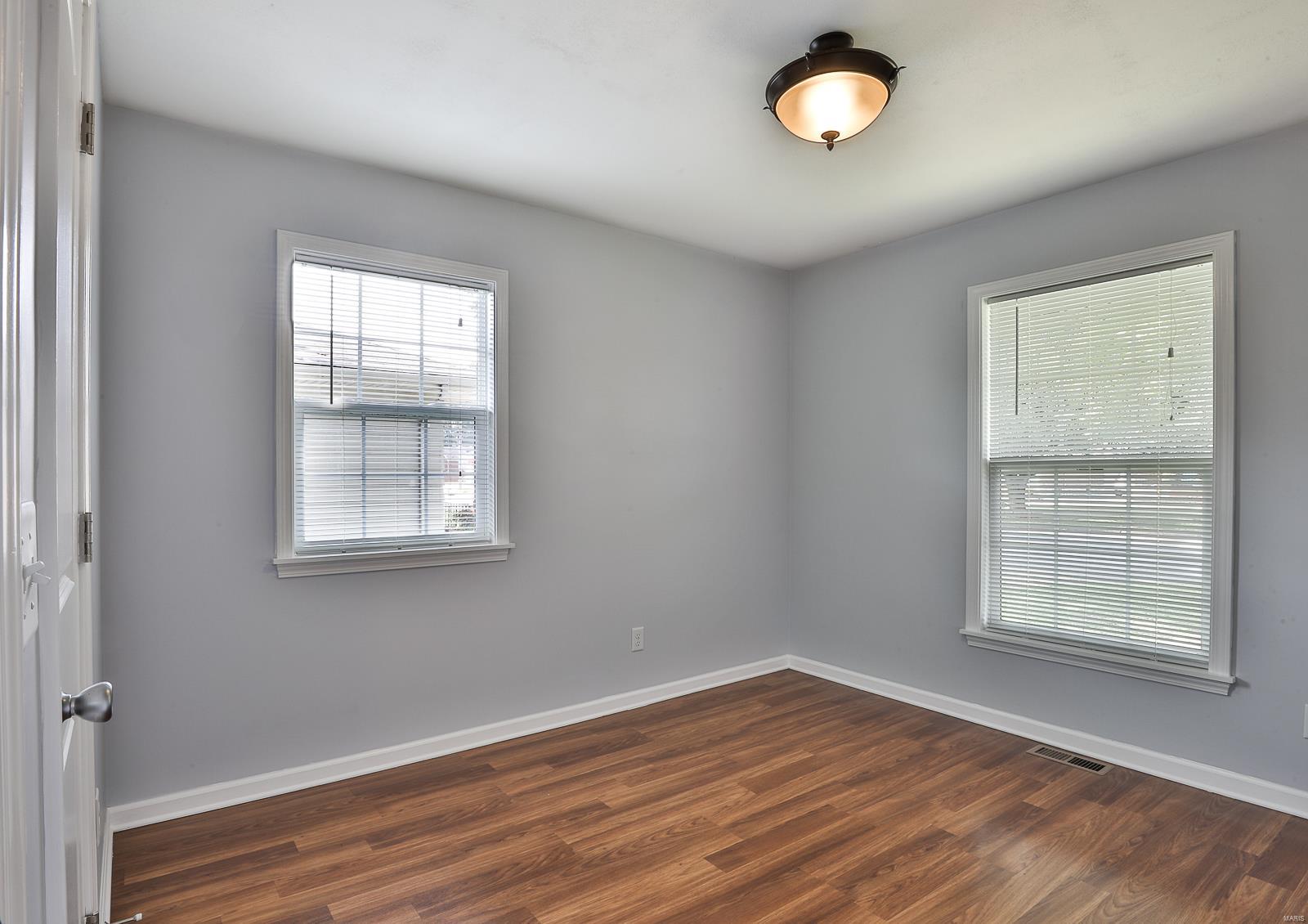 4039 Weber Road St. Louis, MO 63123 - Photo 9 of 15