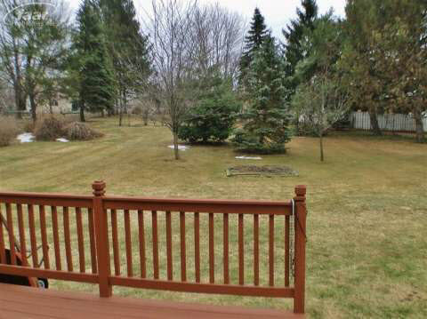 765 Huntington Road Grand Blanc, MI 48439 - Photo 21 of 22 20397246-20.JPG