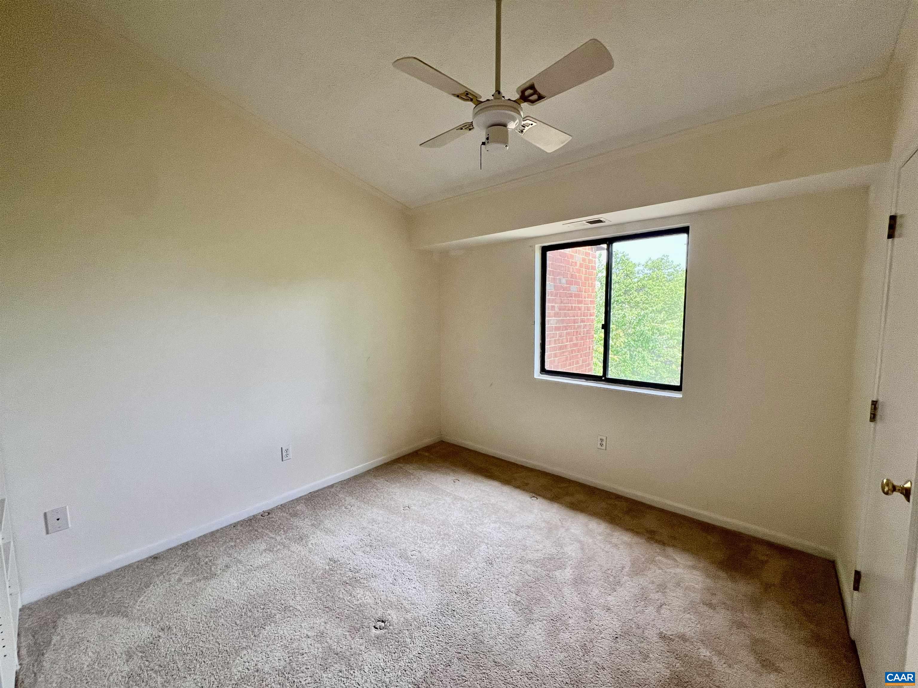 116 Turtle Creek Road, Unit 111 Charlottesville, VA 22901 - Photo 13 of 22