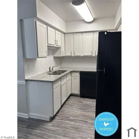 $1,025 | 501 Greenbriar Road, Unit D, Greensboro, NC 27405