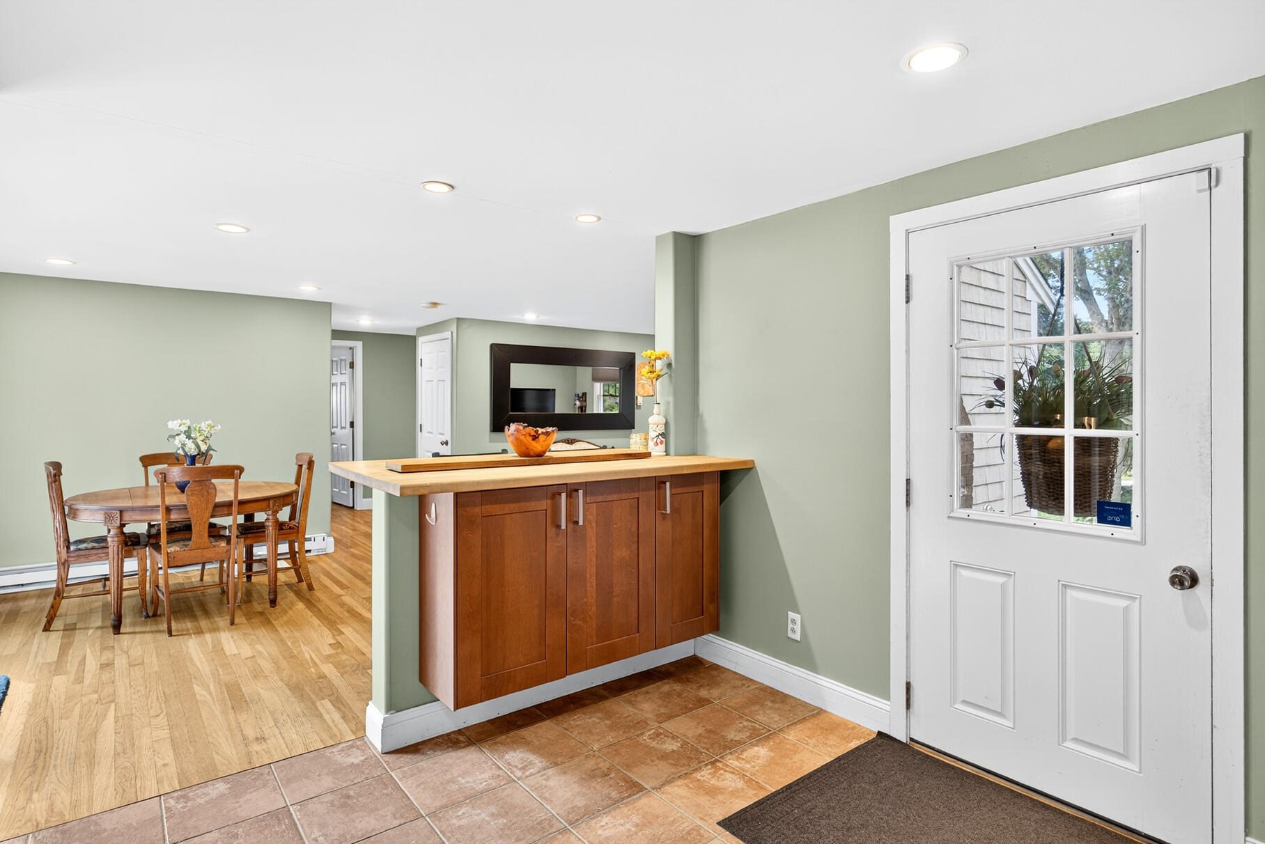 33 Captain William Arthur Road Brewster, MA 02631 - Photo 10 of 40 Kitchen Entry