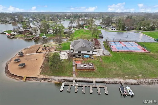 $262,000 | 753 Boulevard De Cannes, Edwardsville, IL 62025