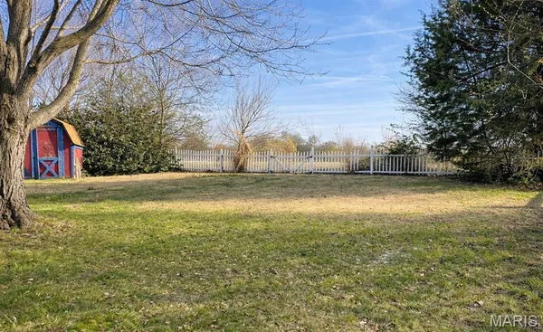 $258,000 | 753 Boulevard De Cannes, Edwardsville, IL 62025