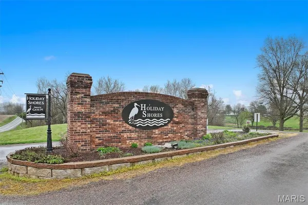 $258,000 | 753 Boulevard De Cannes, Edwardsville, IL 62025