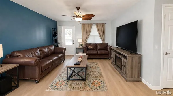 $258,000 | 753 Boulevard De Cannes, Edwardsville, IL 62025