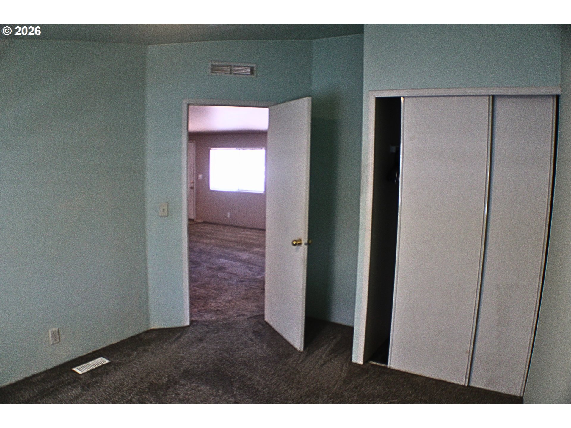 130 Stephanie Court Winston, OR 97496 - Photo 12 of 22 a view of a hallway with wooden floor