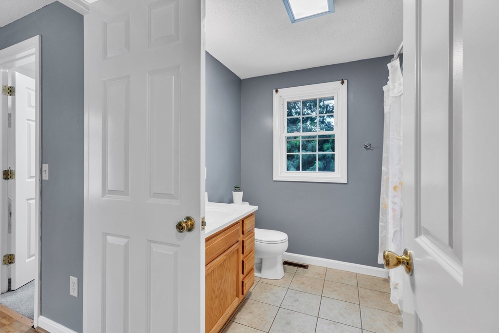 44 Border Street Springfield, MA 01104 - Photo 28 of 37 a bathroom with a toilet