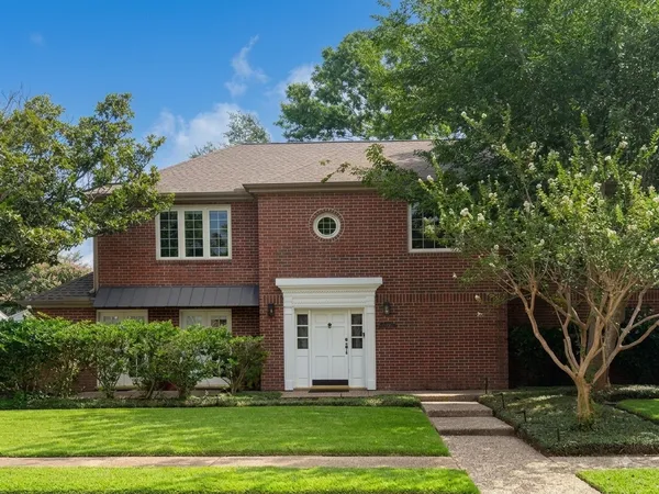 $3,950 | 2103 Shadybriar Drive, Houston, TX 77077