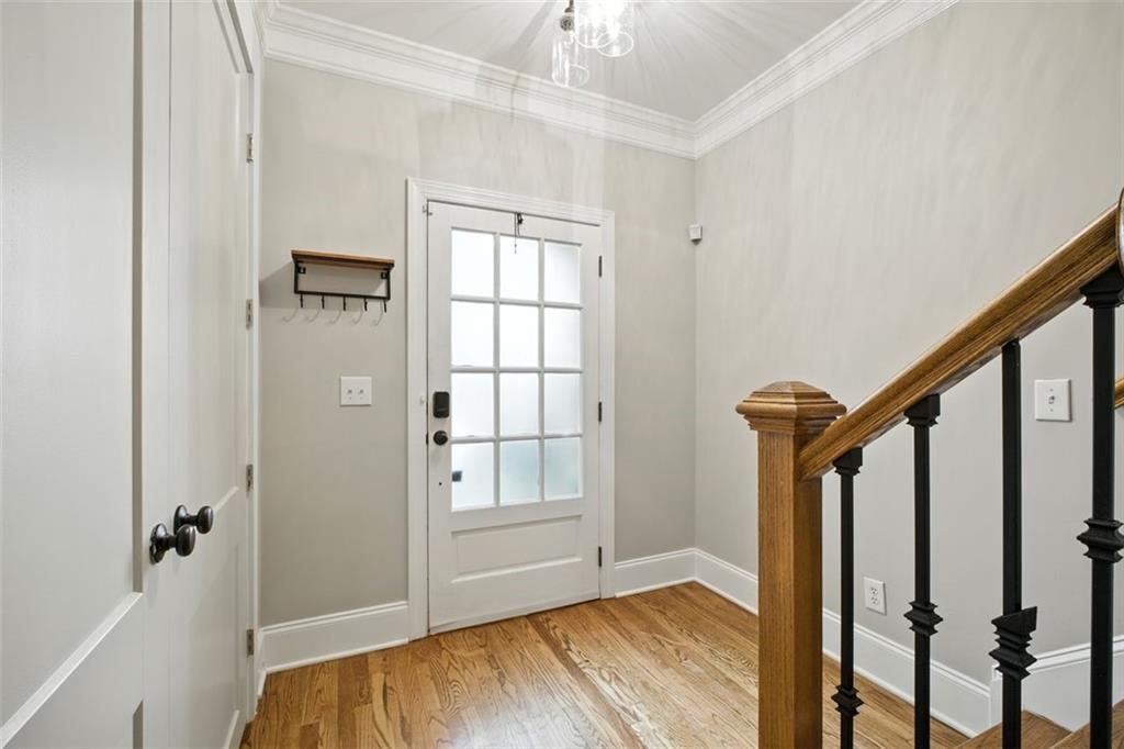 109 West Ridge Way Roswell, GA 30076 - Photo 3 of 36