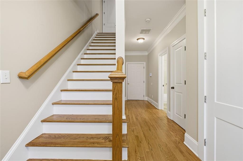 109 West Ridge Way Roswell, GA 30076 - Photo 4 of 36