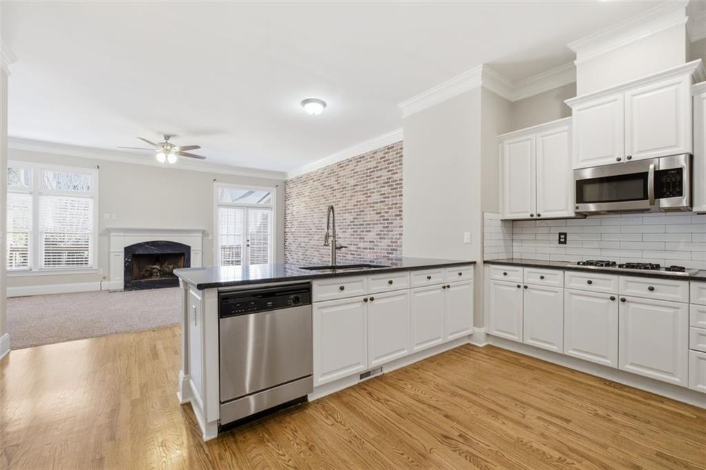 109 West Ridge Way Roswell, GA 30076 - Photo 9 of 36