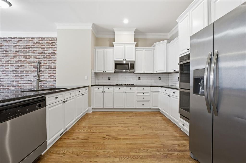 109 West Ridge Way Roswell, GA 30076 - Photo 10 of 36