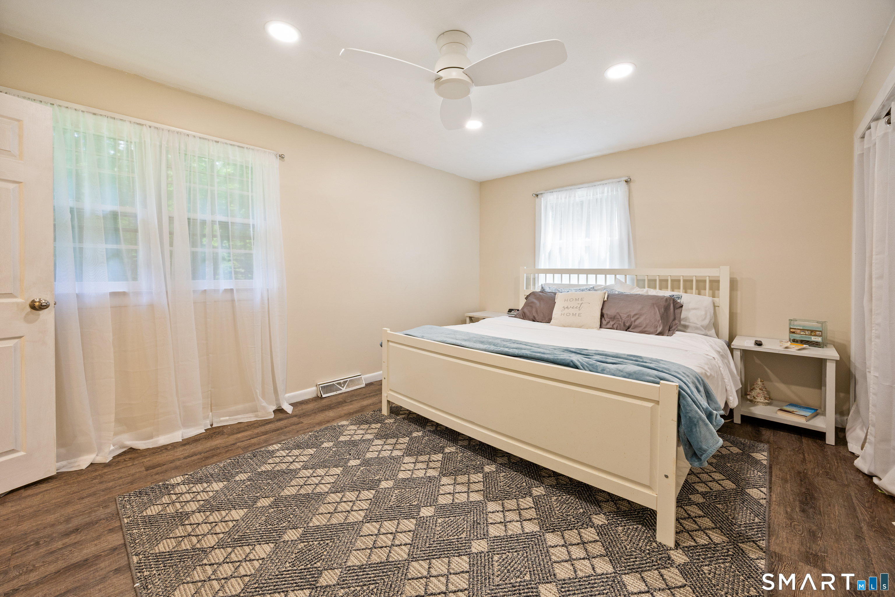 936 South Meriden Road Cheshire, CT 06410 - Photo 17 of 39
