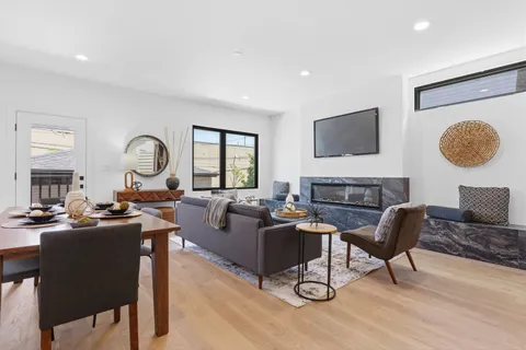 $1,399,000 | 2044 West Superior Street, Chicago, IL 60612