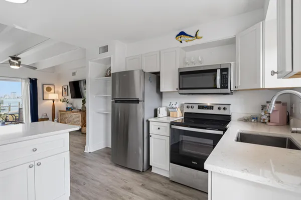 $1,800,000 | 334 Bluefish Drive, Unit 16, Fort Walton Beach, FL 32548