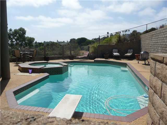 1898 Ivy Road Oceanside, CA 92054 - Photo 8 of 25