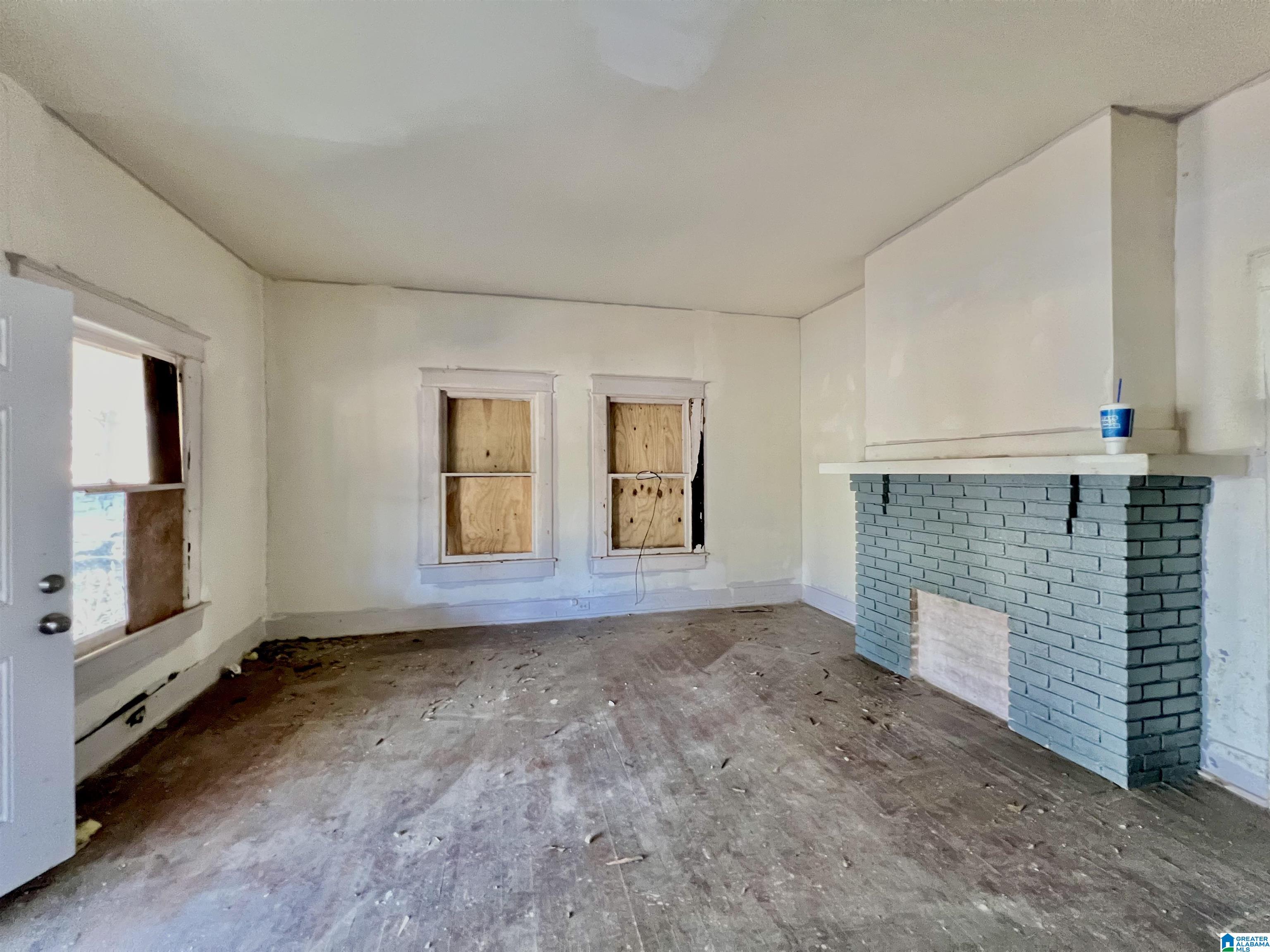 404 12th Street Southwest Birmingham, AL 35211 - Photo 5 of 9