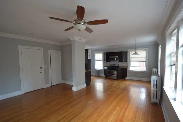 $1,800 | 4414 North Rockwell Street, Unit 2, Chicago, IL 60625