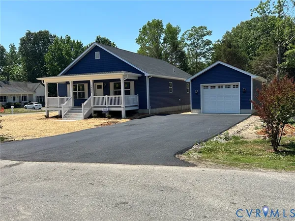 $499,900 | 2802 Riverview Drive, Colonial Beach, VA 22443
