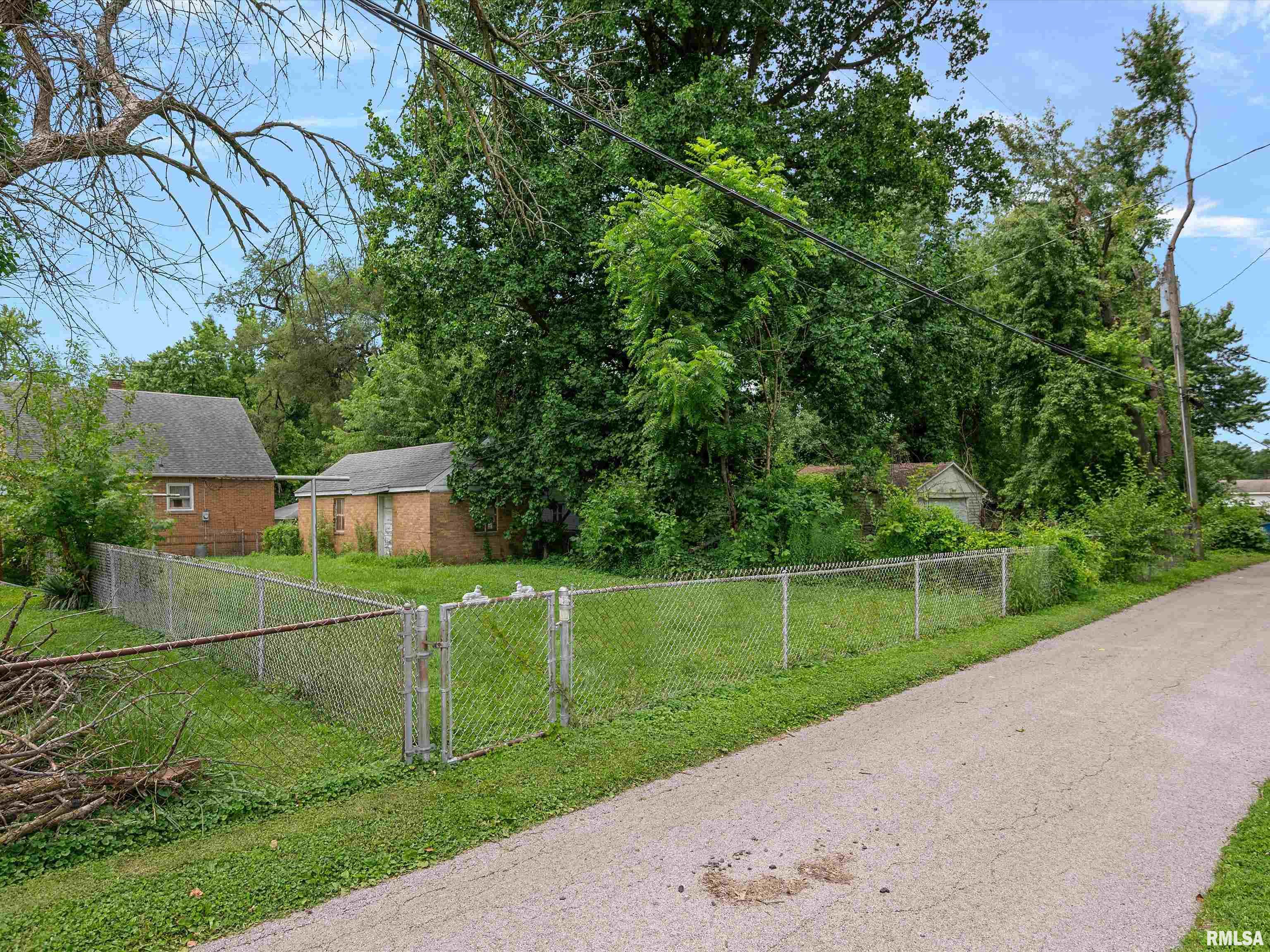 609 Wood Avenue Springfield, IL 62702 - Photo 29 of 30