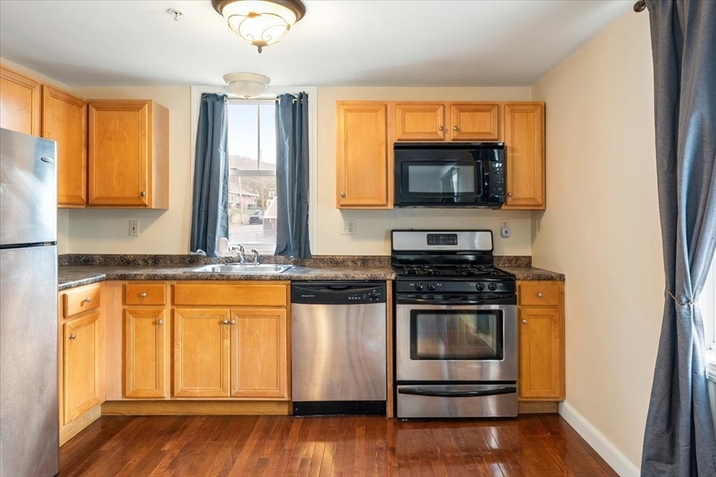 100 Rogers Street, Unit 1 Lowell, MA 01852 - Photo 4 of 38