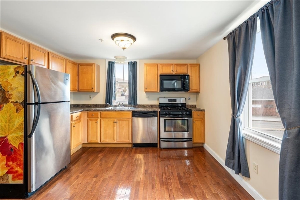 100 Rogers Street, Unit 1 Lowell, MA 01852 - Photo 5 of 38