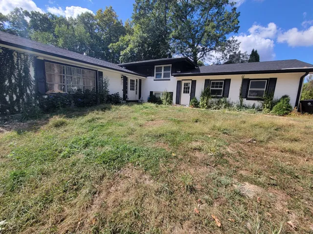 $229,900 | 3010 West Brookside Drive, Peoria, IL 61615