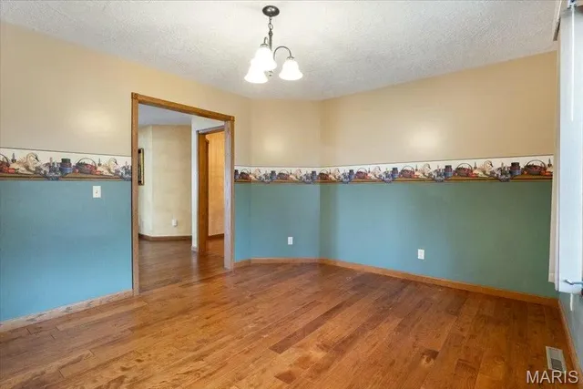 $479,900 | 140 State Rd V, Long Lane, MO 65590