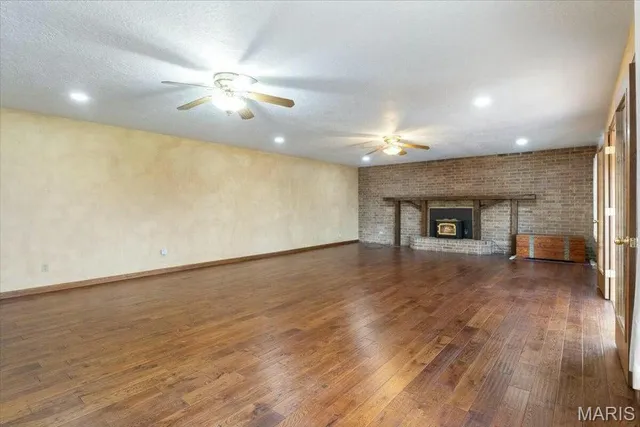 $479,900 | 140 State Rd V, Long Lane, MO 65590