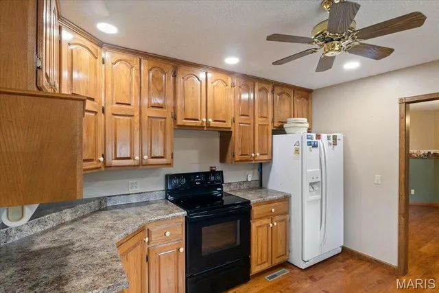 $479,900 | 140 State Rd V, Long Lane, MO 65590