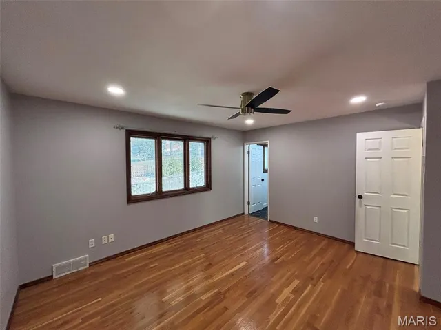 $2,395 | 7231 Briarview Drive, St. Louis, MO 63123