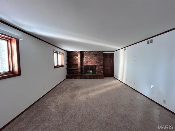 $2,395 | 7231 Briarview Drive, St. Louis, MO 63123