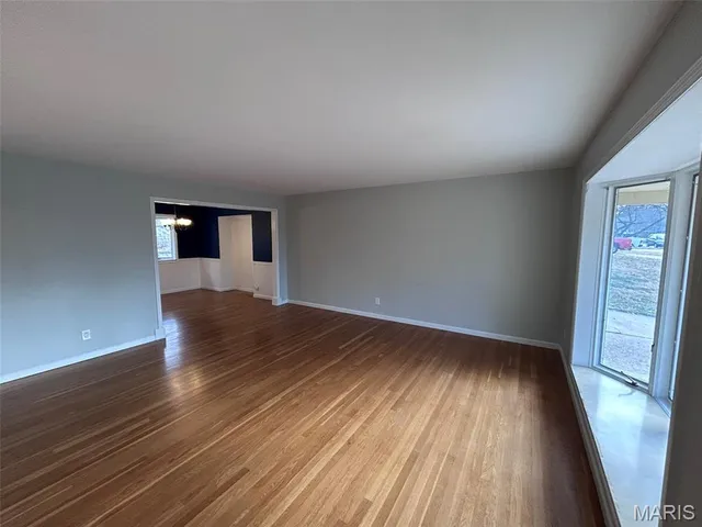 $2,395 | 7231 Briarview Drive, St. Louis, MO 63123