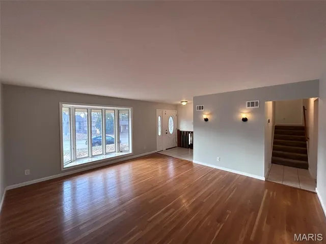 $2,395 | 7231 Briarview Drive, St. Louis, MO 63123