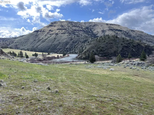 $925,000 | 43697 Highway 402, Kimberly, OR 97848