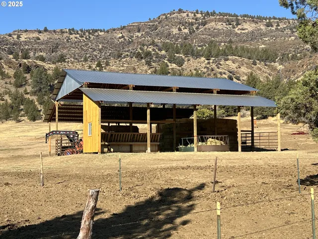 $925,000 | 43697 Highway 402, Kimberly, OR 97848