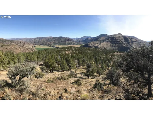 $895,000 | 43697 Highway 402, Kimberly, OR 97848