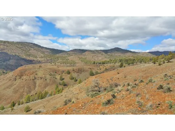 $895,000 | 43697 Highway 402, Kimberly, OR 97848