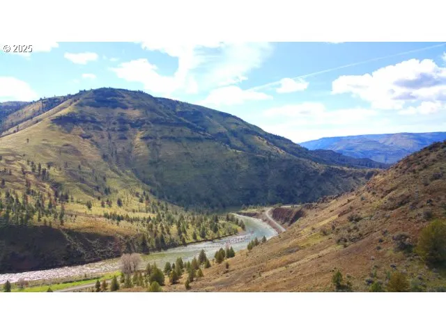 $925,000 | 43697 Highway 402, Kimberly, OR 97848